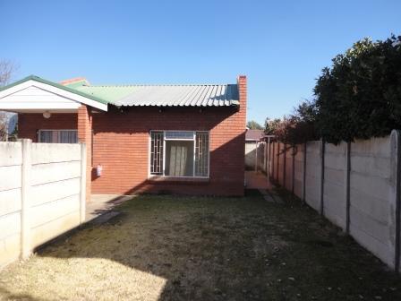 6 Bedroom Property for Sale in Ladybrand Free State